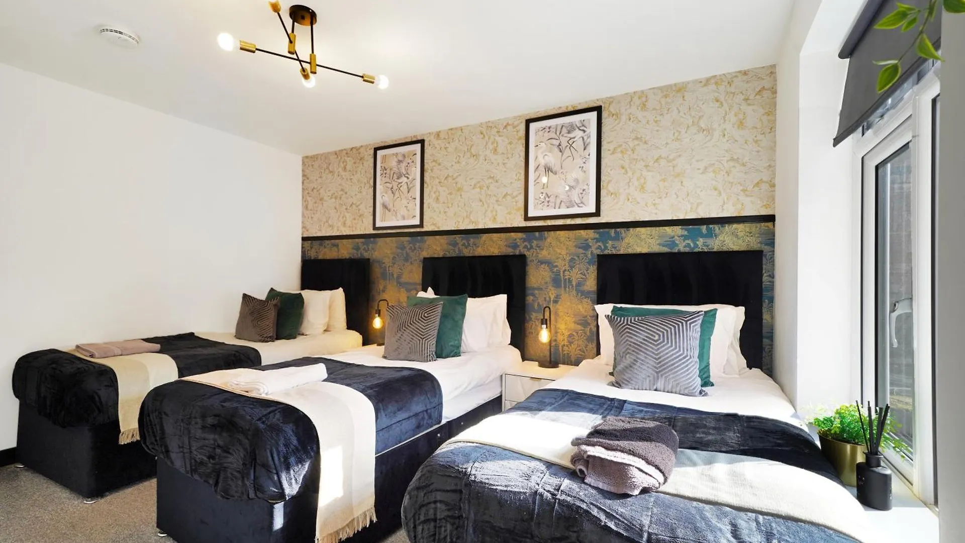 Stylish Yorkshire Apartment - Sleeps 5 カッスルフォード イギリス