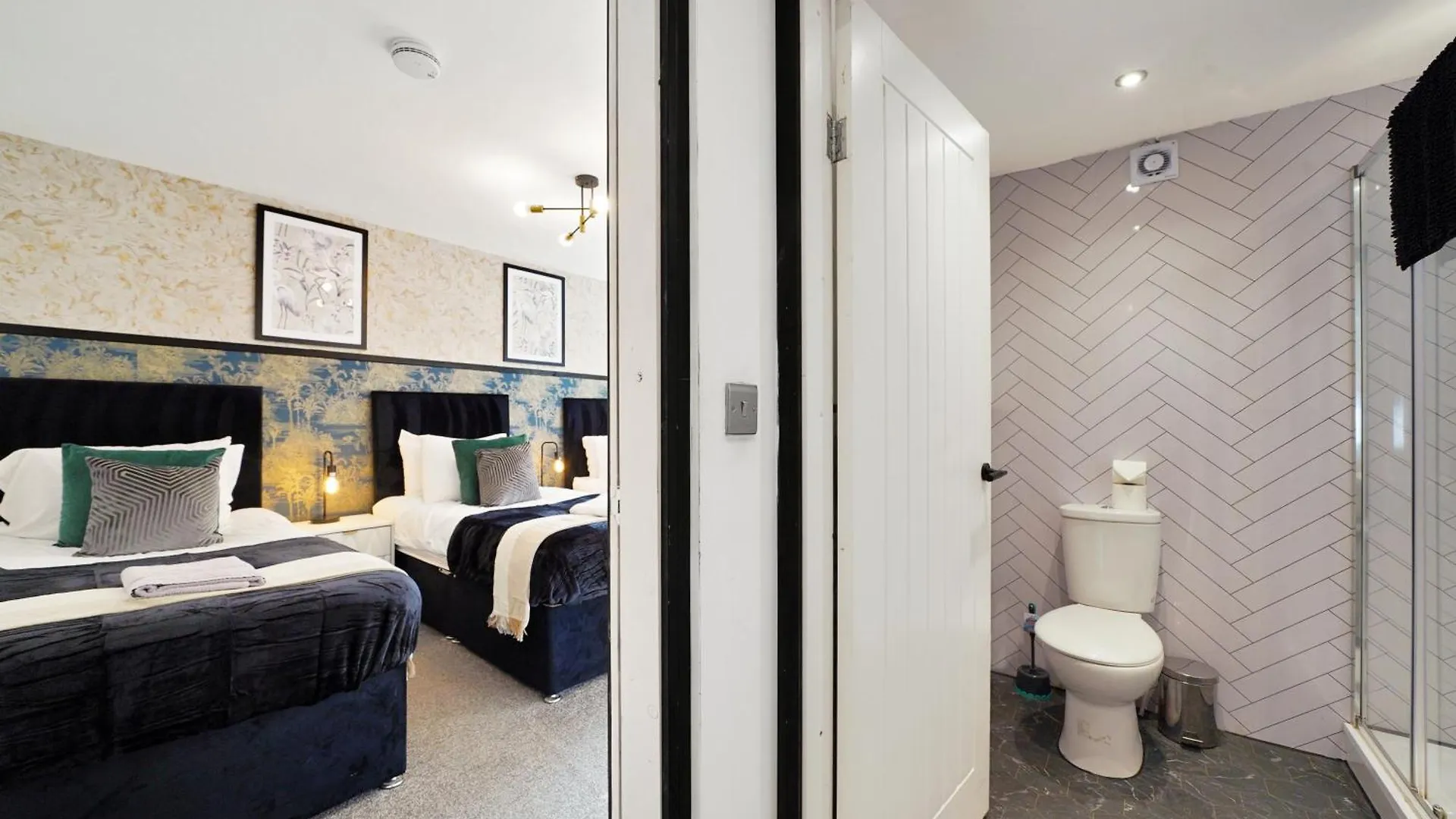 Stylish Yorkshire Apartment - Sleeps 5 カッスルフォード